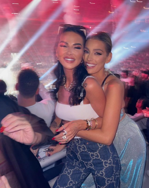Jasmina Alagič Vrbovská a Zuzana Strausz Plačková na Rytmusovom koncerte.