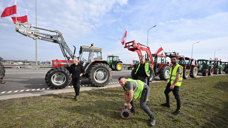 Protest rolników na drodze S7