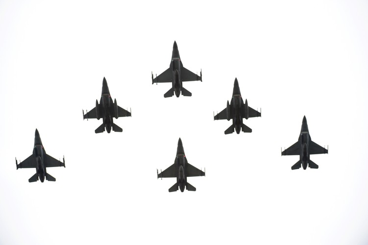 DEFILADA Z OKAZJI ŚWIĘTA WOJSKA POLSKIEGO