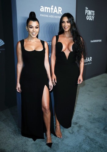 Kourtney Kardashian i Kim Kardashian