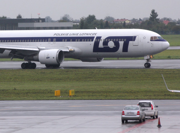Skarb Państwa kupi od LOT udziały w spółce Eurolot