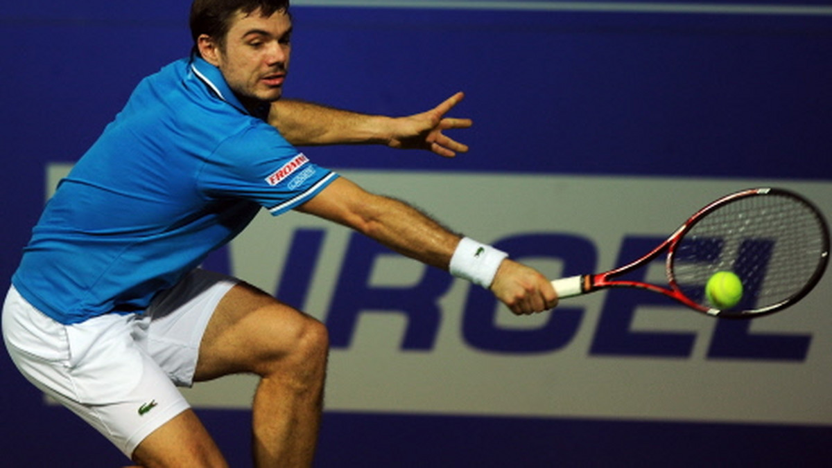 Rozstawiony z numerem trzecim Stanislas Wawrinka odpadł w ćwierćfinale tenisowego turnieju ATP Tour na twardych kortach w Chennai (Madras) w Indiach (z pulą nagród 398 tys. dolarów). Szwajcar przegrał w piątek z Japończykiem Go Soedą 4:6, 4:6.