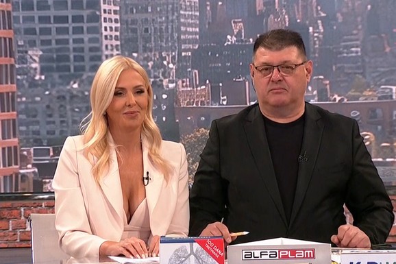 GRUDI SAMO ŠTO NE ISKLIZNU IZ HALJINE Nova voditeljka jutarnjeg na Pinku provocira stajlingom (FOTO)
