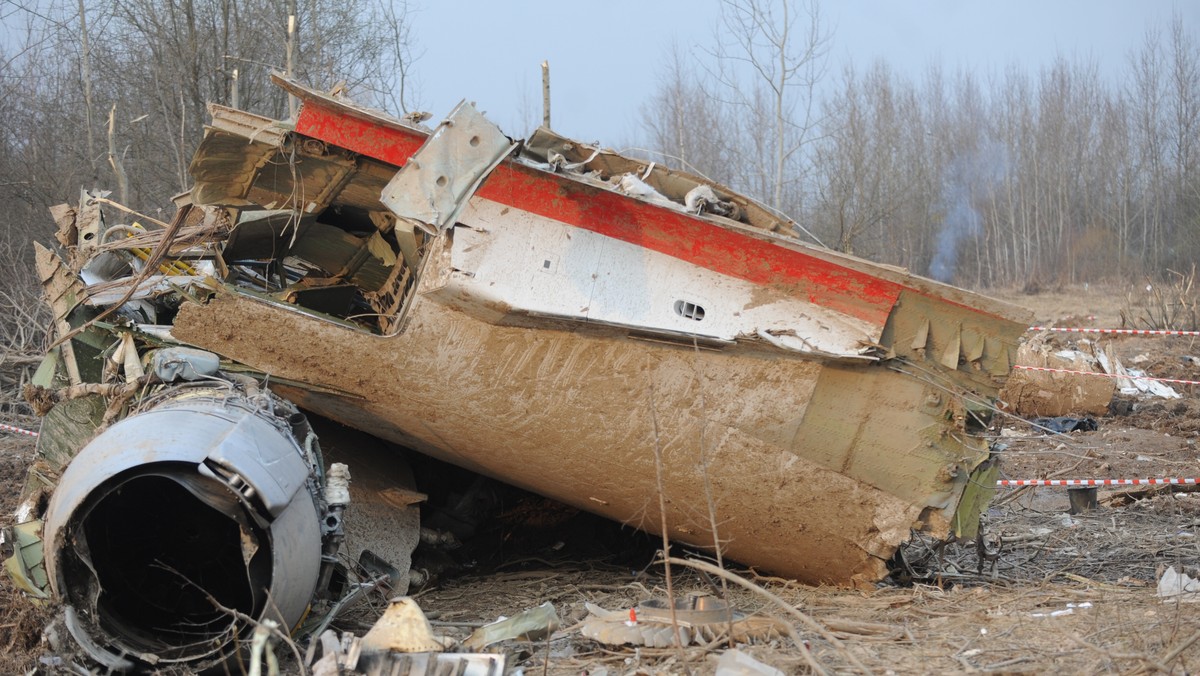 Prokuratura Generalna Federacji Rosyjskiej przekaże jutro Polsce kolejne tomy akt śledztwa w sprawie ubiegłorocznej katastrofy polskiego samolotu Tu-154M pod Smoleńskiem - dowiedzieli się dziennikarze ze źródła w Prokuraturze Generalnej FR.