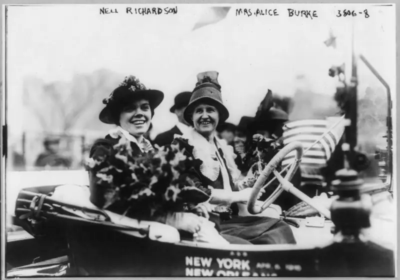 Sufrażystki Alice Burke i Nell Richardson w 1916/Public Domain / mediadrumworld.c/EAST NEWS