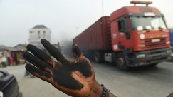 Port Harcourt Soot: Traditional Rulers beg South South Govs to intervene