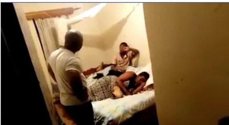 Man catches wife in bed with student: his reaction will make your day