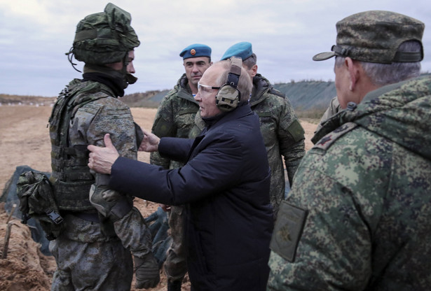 Władimir Putin wśród rosyjskich żołnierzy
