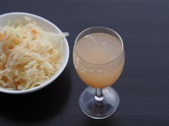 Nie wylewaj do zlewu! Pij codziennie, a przyspieszysz spalanie kalorii