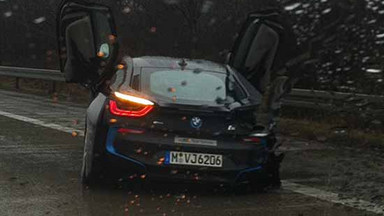 Pierwsze BMW i8 rozbite