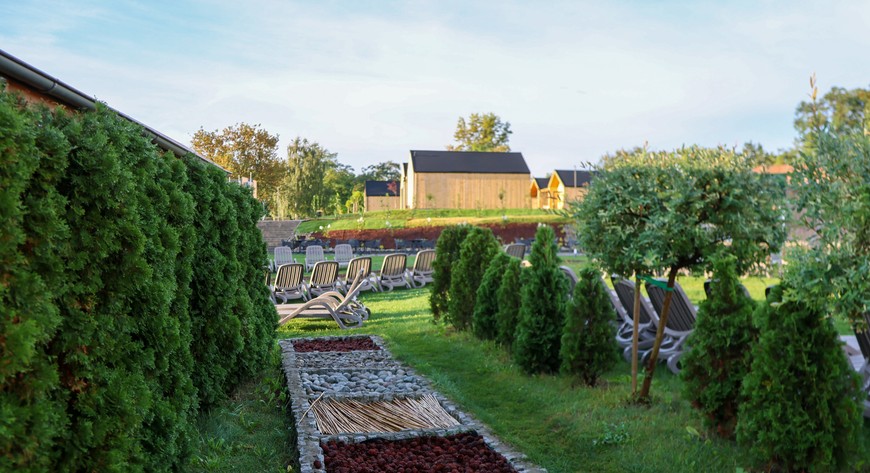 Ogrody saunowe to teraz 6000 mkw. przestrzeni pełnej kwiatów, krzewów i drzew.