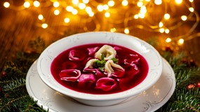 Idealny barszcz według Magdy Gessler. To robi z burakami