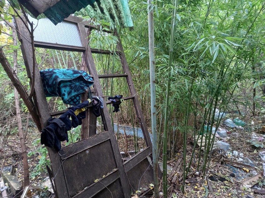 Ulaz u kuću u kojoj su živeli 