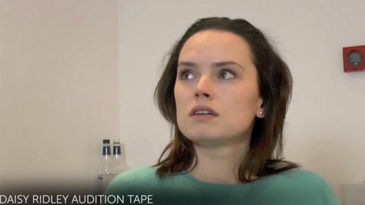 Serwis BuzzFeed zaprezentował wyjątkowe wideo z przesłuchania Daisy Ridley do filmu "Gwiezdne wojny: Przebudzenie mocy". Młoda aktorka robi piorunujące wrażenie. Zobaczcie.