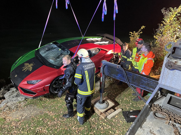 Lamborghini utopione w jeziorze Mondsee