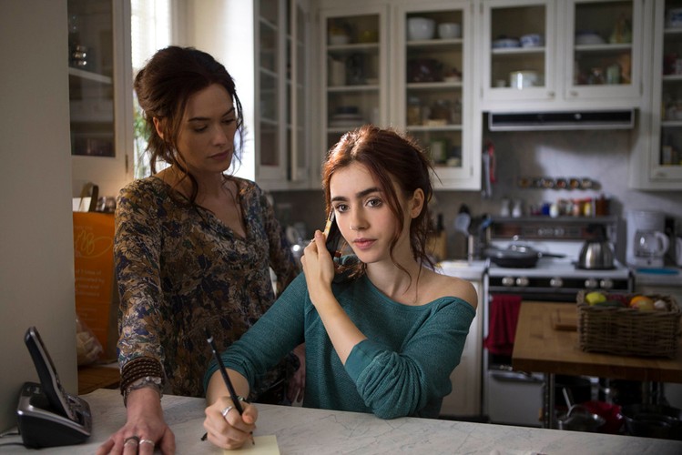 Lily Collins i Lena Headey w filmie 'Dary anioła: Miasto kości'