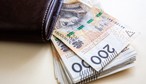 Można dostać 4 tysiące złotych na miesiąc bez progu dochodowego. Sprawdź czy te pieniądze ci się należą. Wypłaty ruszyły w listopadzie