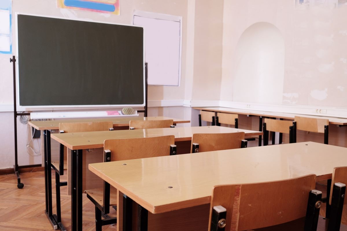 Czy stowarzyszenie ma możliwość odzyskania podatku VAT od zakupionego wyposażenia na potrzeby szkoły?