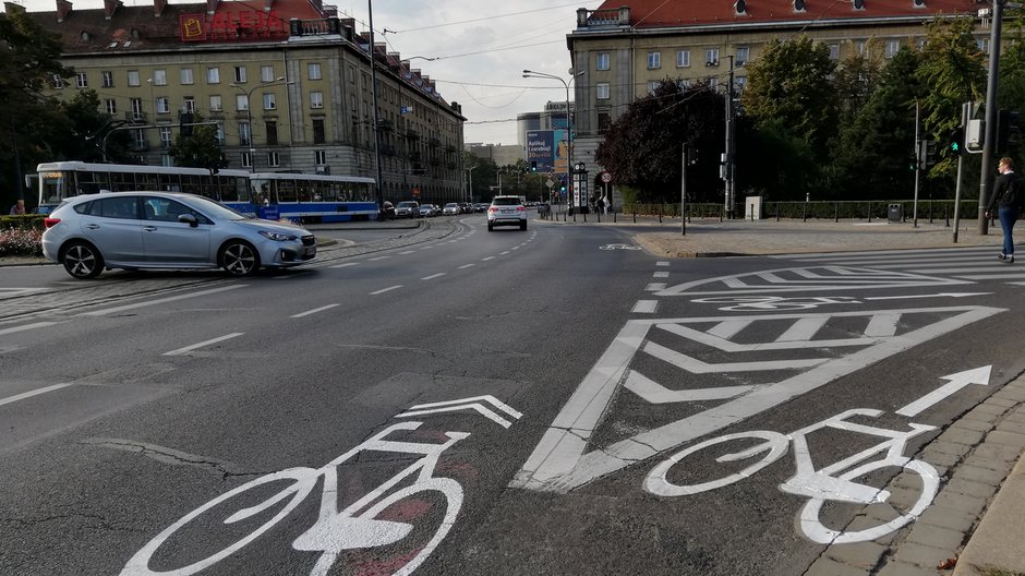 Oznakowanie na ul. Świdnickiej we Wrocławiu