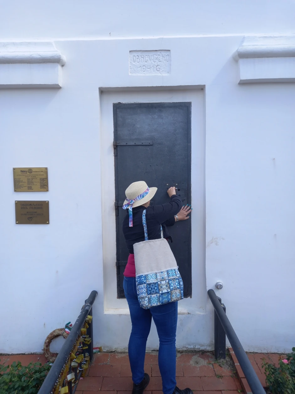 Andrea otključava sat