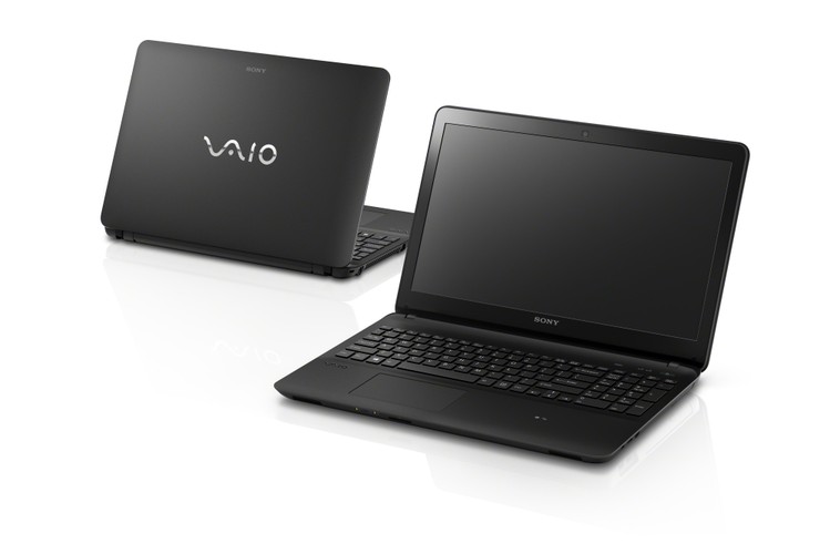 <b>Sony VAIO Fit</b>
<br><br>
Fit, to seria trzech laptopów Sony VAIO z średniej półki - 15E, 14E oraz 15. Poszczególne komputery różnią się od siebie konfiguracją, ale utrzymane są w podobnym eleganckim i metalicznym wzornictwie. Wszystkie oferują również wsparcie dla technologii NFC, która umożliwia bezprzewodową transmisję multimediów.