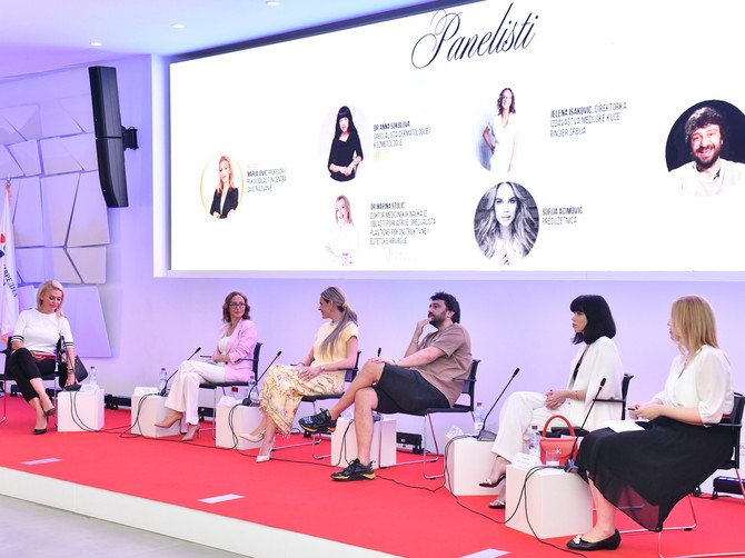 Privredna komora panel "Lepota u 21. veku"