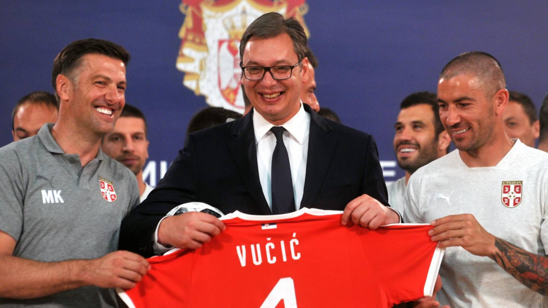 Detalj koji je svima promakao na fotografiji Vučića i fudbalera