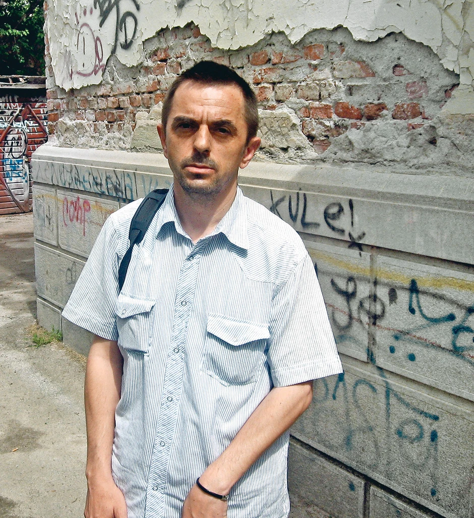 Izvesni Dejan Đukić podneo krivične prijave protiv direktora osnovnih i srednjih škola jer su poštovali odluke Kriznog štaba i tražili da deca i zaposleni nose maske 