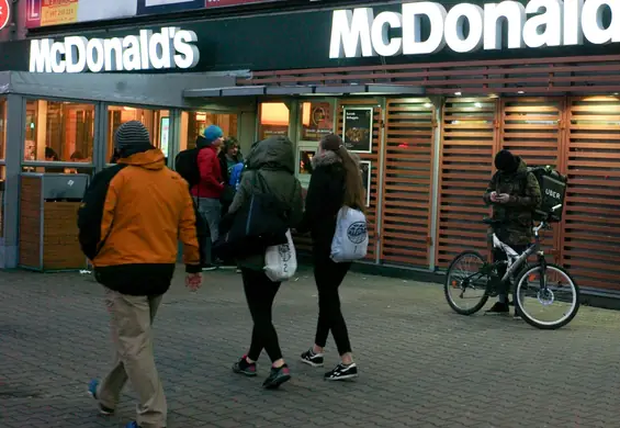 McDonald's w Polsce zmienia kolor sztućców. I nie chodzi o względy estetyczne