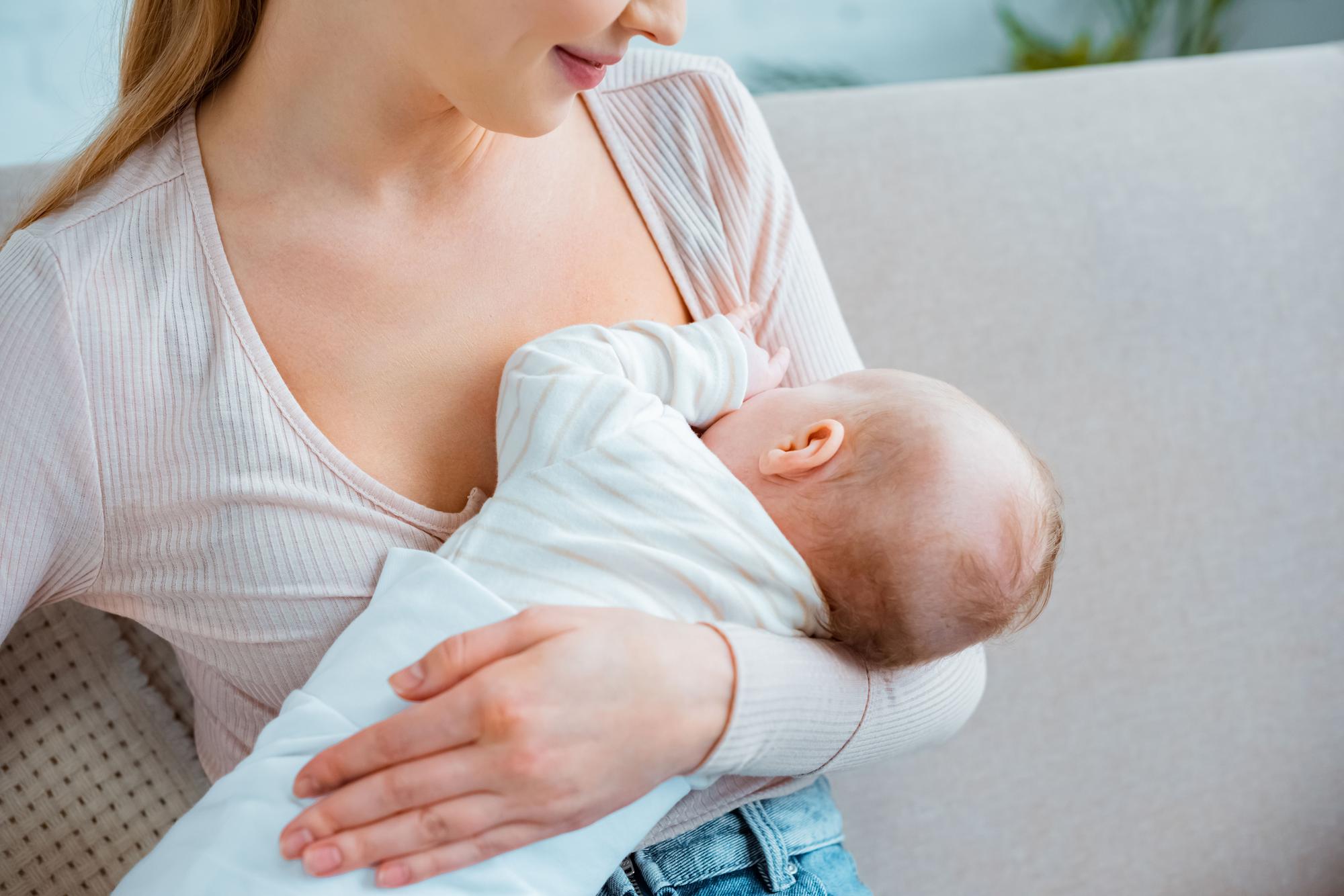 Materské mlieko strávi bábätko štyrikrát rýchlejšie ako umelé mlieko,  vysvetľuje detská lekárka | Najmama.sk
