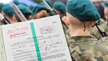 wojsko wzywa polaków. donoszą o kartach mobilizacyjnych w listach. kogo wzywa armia?