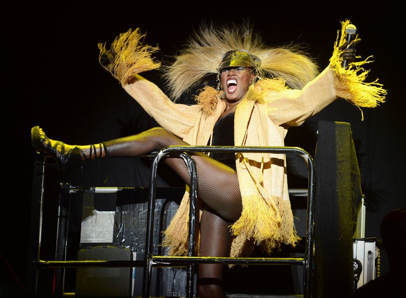 Grace Jones karierę modelki rozpoczęła pod koniec lat 60. Wtedy jej uroda dla wielu wydawała się zbyt "ostra"