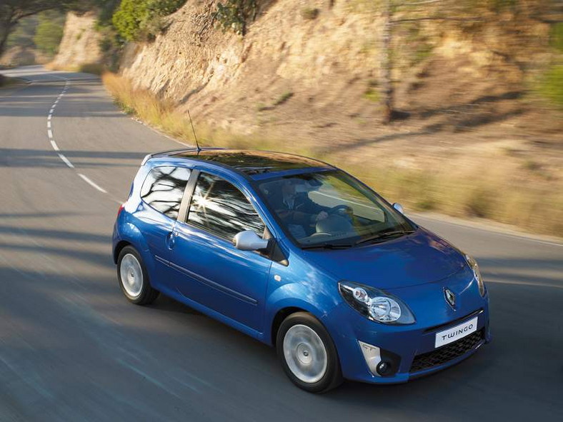 Renault Twingo II: druga generacja po 14 latach