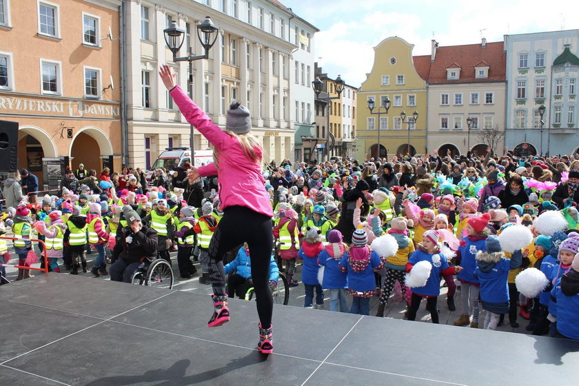 Zmieniamy kalorie na złotówki - charytatywny fitness maraton dla Julii 