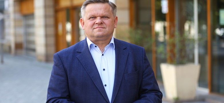 Wiceszef MON o zgubionym zapalniku: To szukanie igły w stogu siana