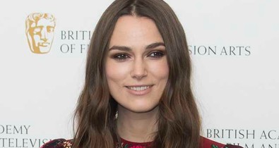 Keira Knightley még sosem vett fel ennyire előnytelen ruhát