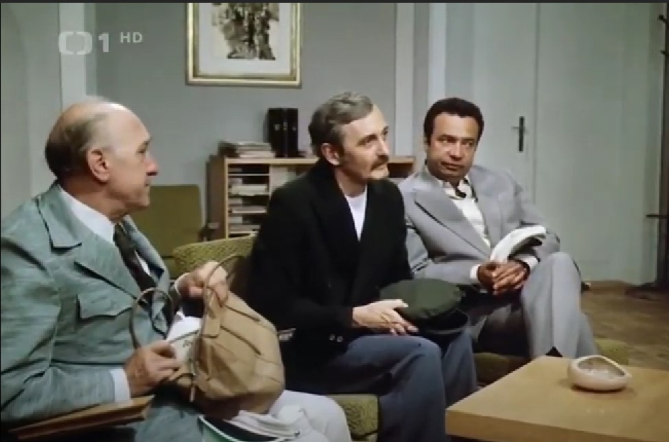Herec stvárnil jedného z troch vodníkov.