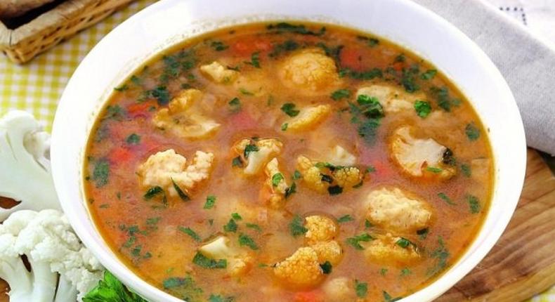 cauliflower, paprika and dumplings soup