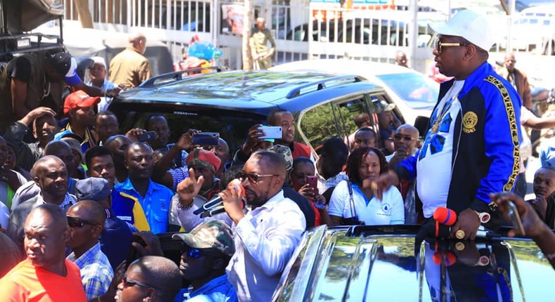 Sonko addressing the public in Nakuru on 04 Aug 2019. He reportedly caused drama after forcing hotel manager to taste his food.