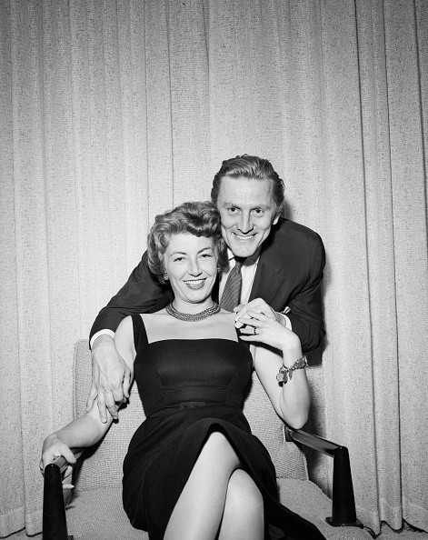 Kirk Douglas z drugą żoną, 1954 r.