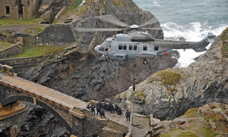 Śmigłowiec EC725 desant żołnierzy (18) - fot. Eurocopter