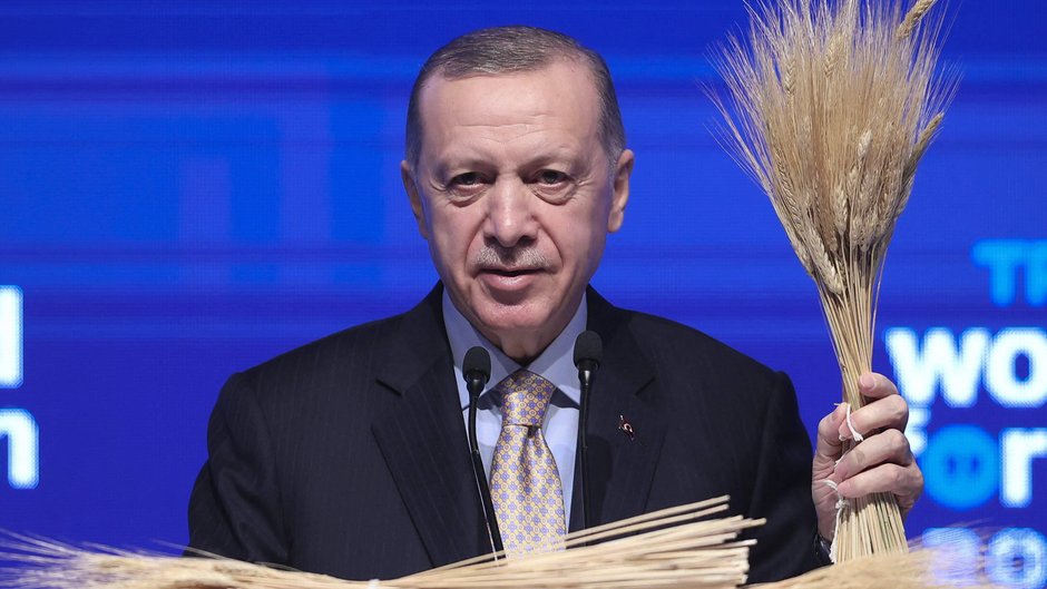 Prezydent Turcji Recep Tayyip Erdogan podczas TRT World Forum 2022 w Stambule, 9 grudnia 2022 r.