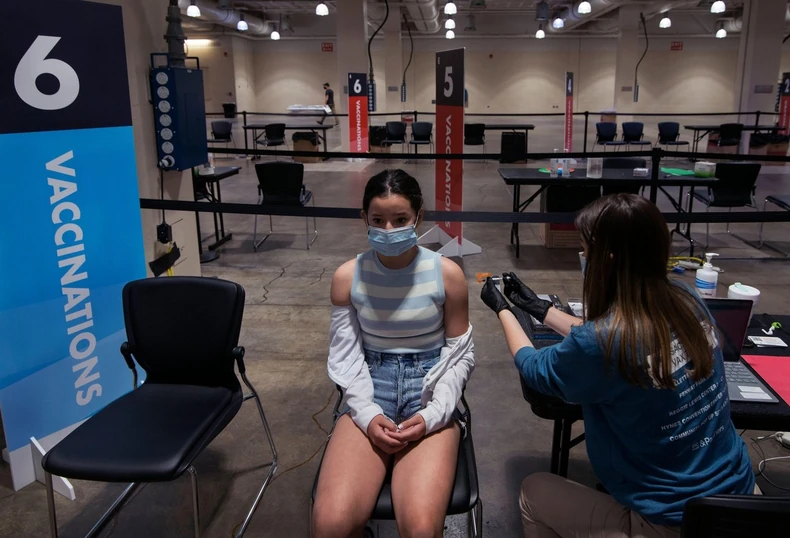 Vakcinisanje tinejdžera u Bostonu, Masačusets 