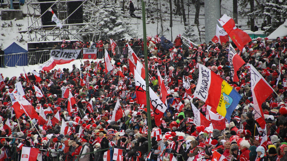 Ponad 40 tys. biletów na dwa konkursy (20 i 21 stycznia) przygotowali organizatorzy zawodów Pucharu Świata w skokach narciarskich w Zakopanem. Można je nabywać - tak jak w minionych latach - drogą internetową lub w czterech biurach turystycznych pod Tatrami.