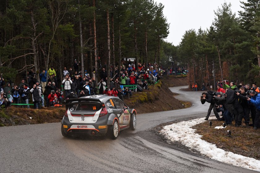 Kubica przeholował! Miał szansę wygrać, ale w końcówce znów wyleciał z trasy!