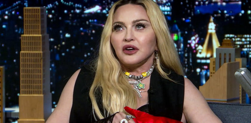 Madonna wywołała skandal w popularnym talk-show. Prowadzący zakrył ją marynarka