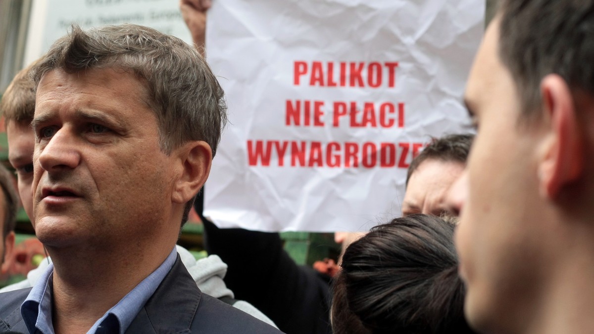 - Ludzie w partii Janusza Palikota potrzebni byli tylko i wyłącznie do statystyk. Palikot to mówił wprost, liczą się dla niego jednostki, które płacą pieniądze. Ludzie, którzy płacili dużo, dziś mają "jedynki" na listach - powiedziała na falach radia Tok FM Katarzyna Izydorczyk, była szefowa Ruchu Janusza Palikota, obecnie na listach Sojuszu Lewicy Demokratycznej.