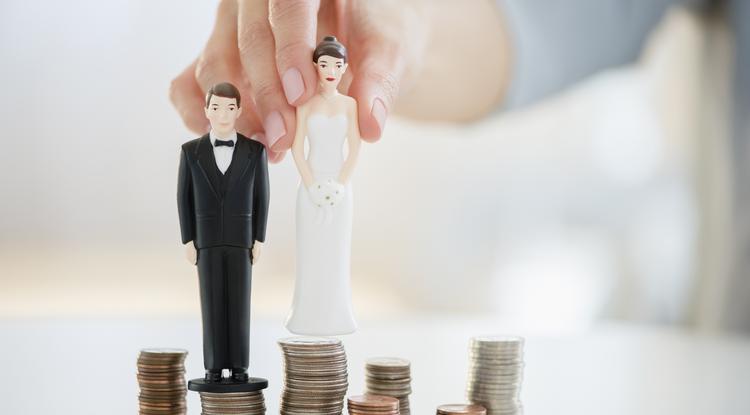 Hogyan befolyásolja a pénz a szerelmet? Fotó: Getty Images