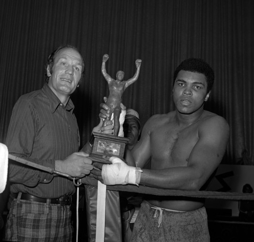 MUHAMMAD ALI NIE ŻYJE