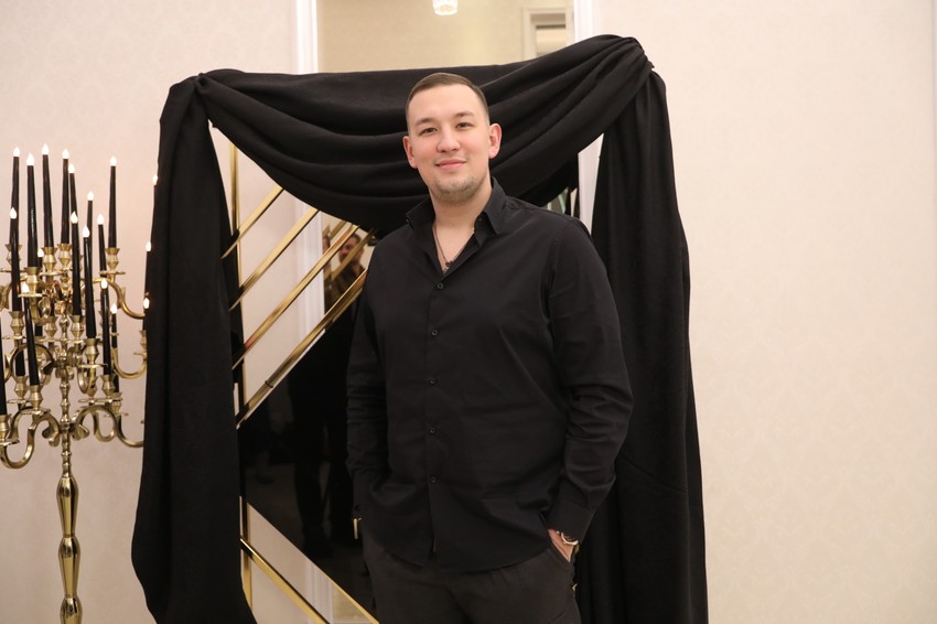 U Elitu 9 ulazi popularni pevač: Produkcija donela odluku, sledi haos